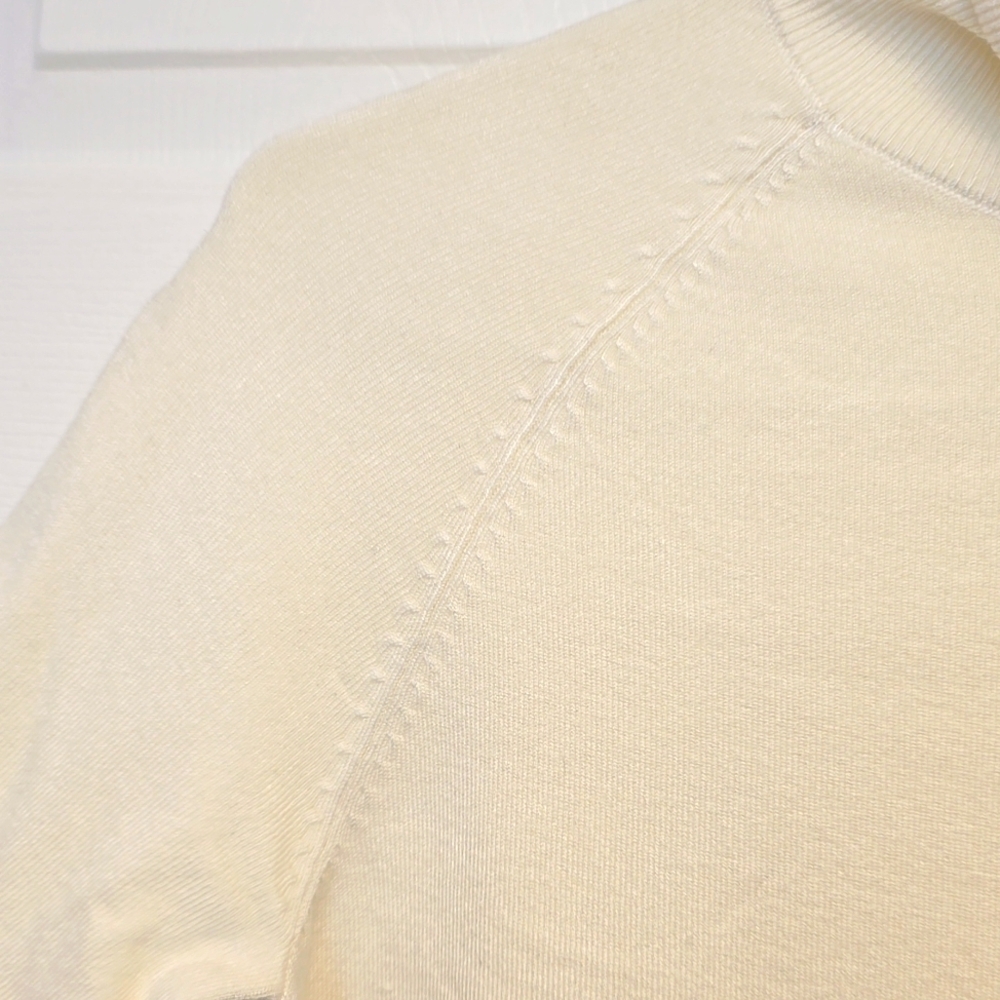 Zara White Crew Neck Sweater with Subtle Texture - Picture 3 of 7